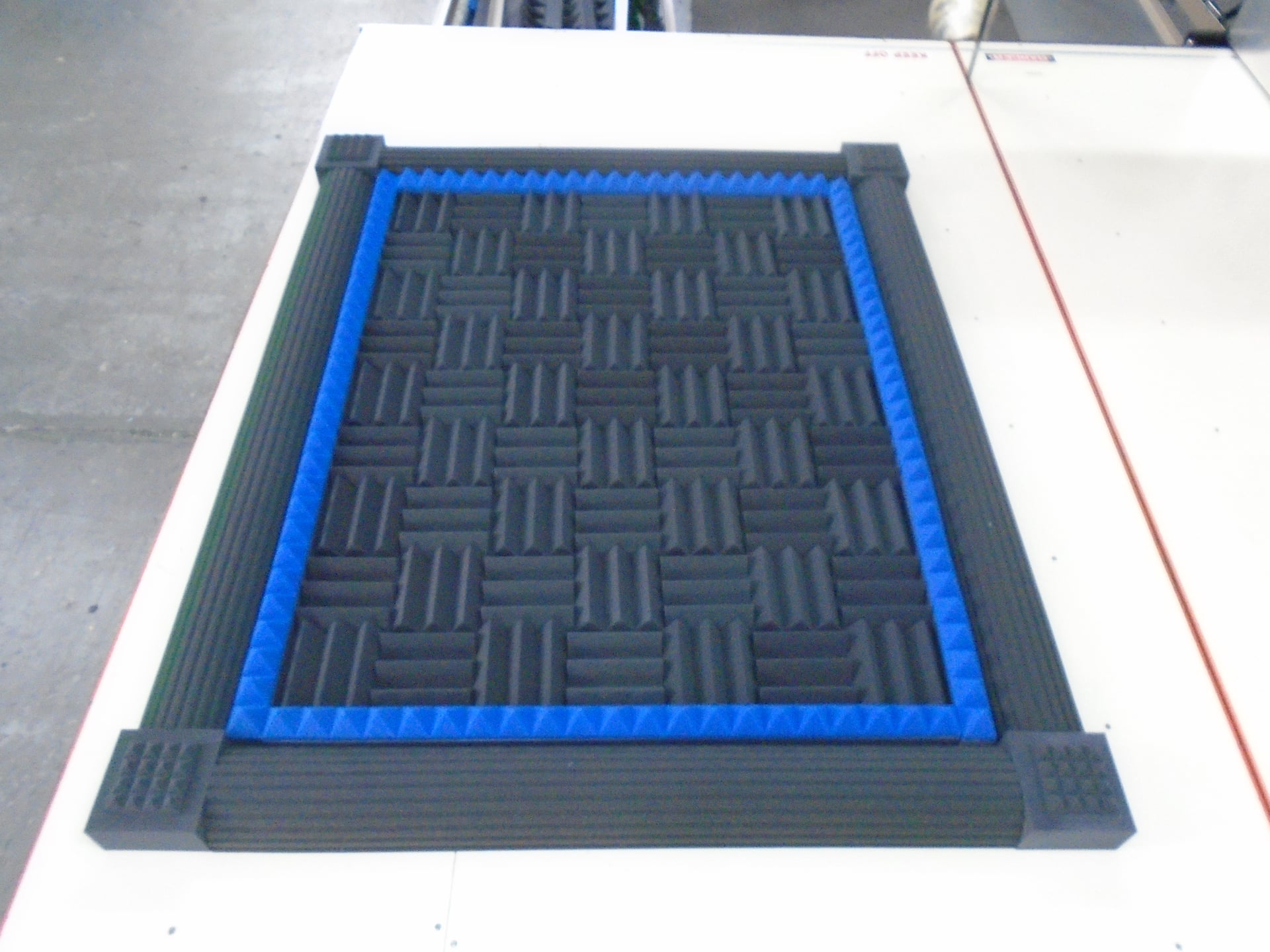 images Acoustic Small Wedge Tiles with Columns Kit