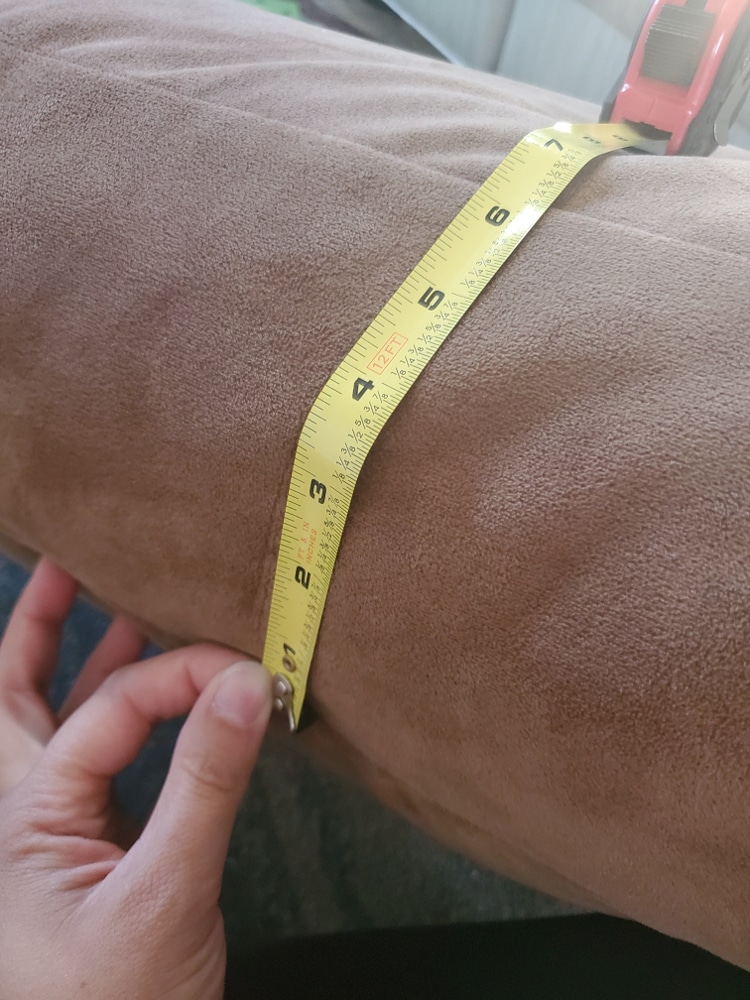 Back Cushion Measure Edge